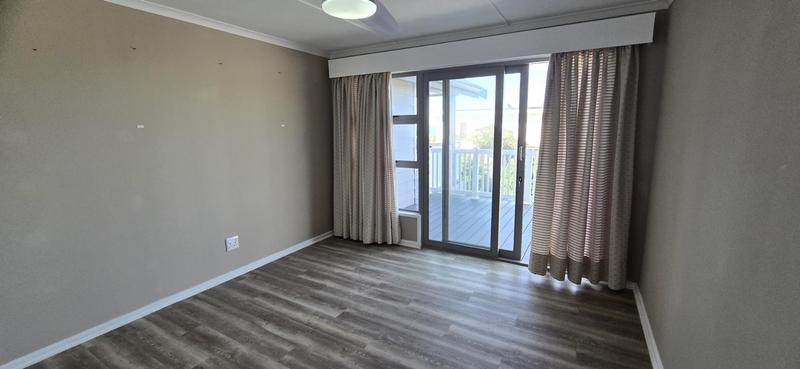 4 Bedroom Property for Sale in Southern Cross Western Cape